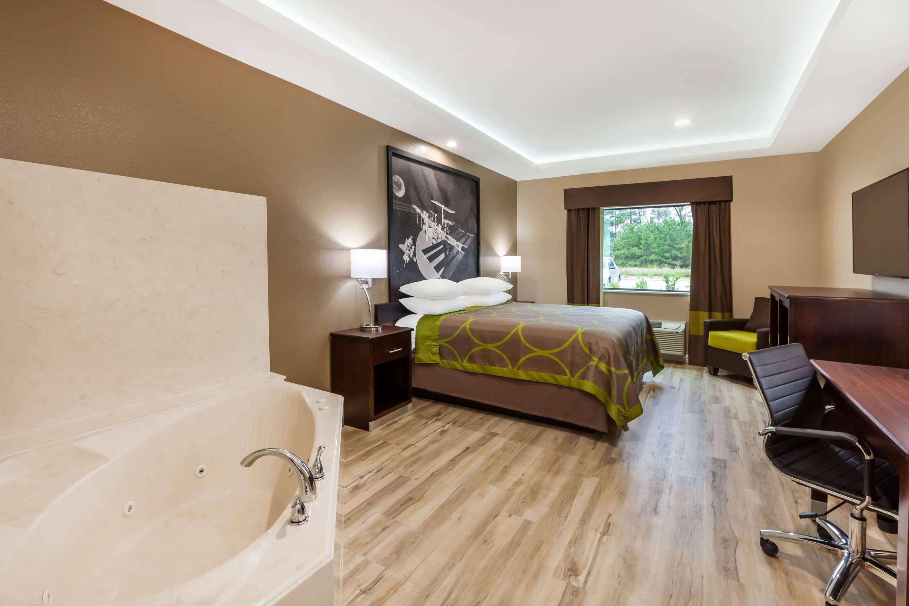 Super 8 By Wyndham Kingwood Houston North Hotel Porter Bagian luar foto