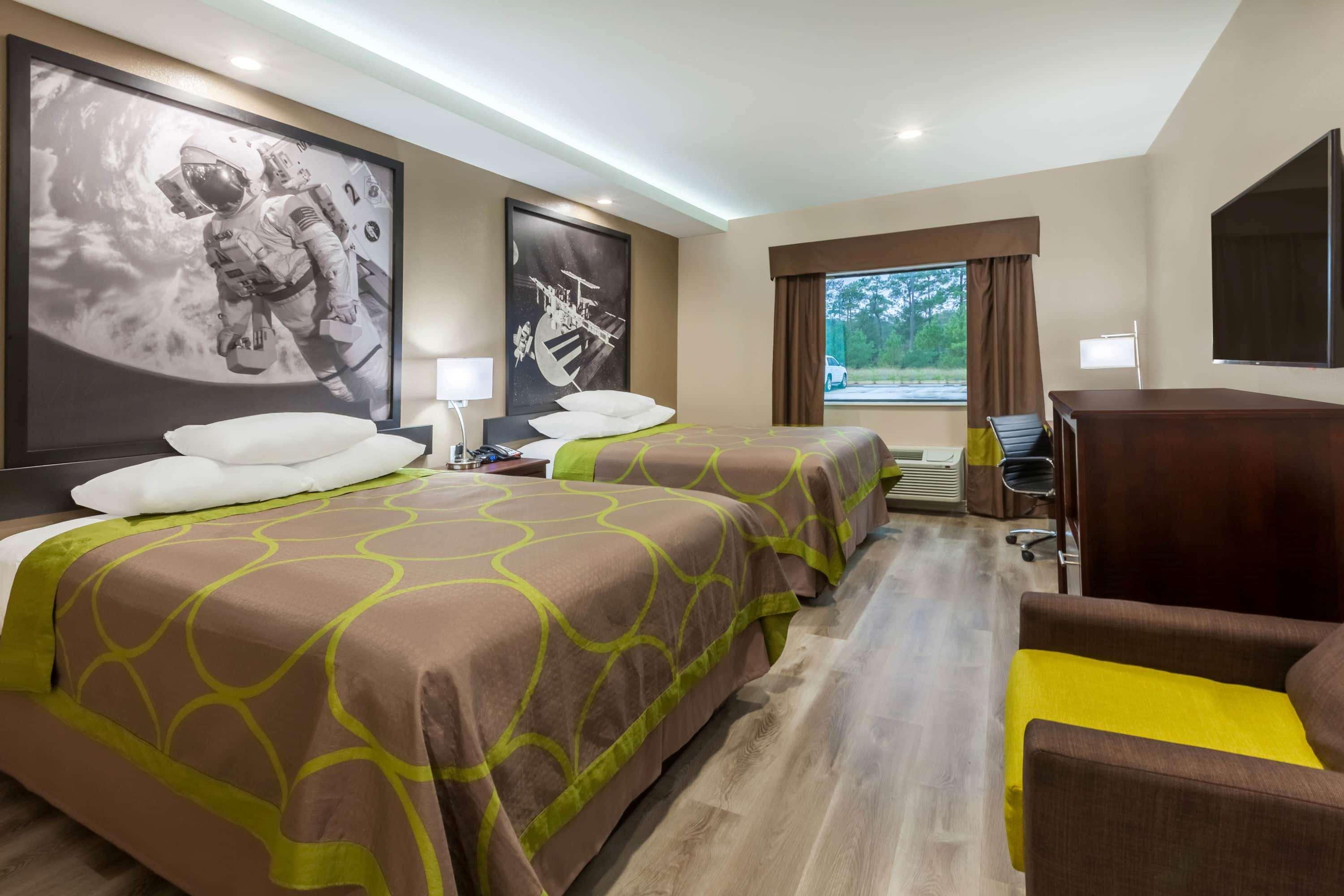 Super 8 By Wyndham Kingwood Houston North Hotel Porter Bagian luar foto