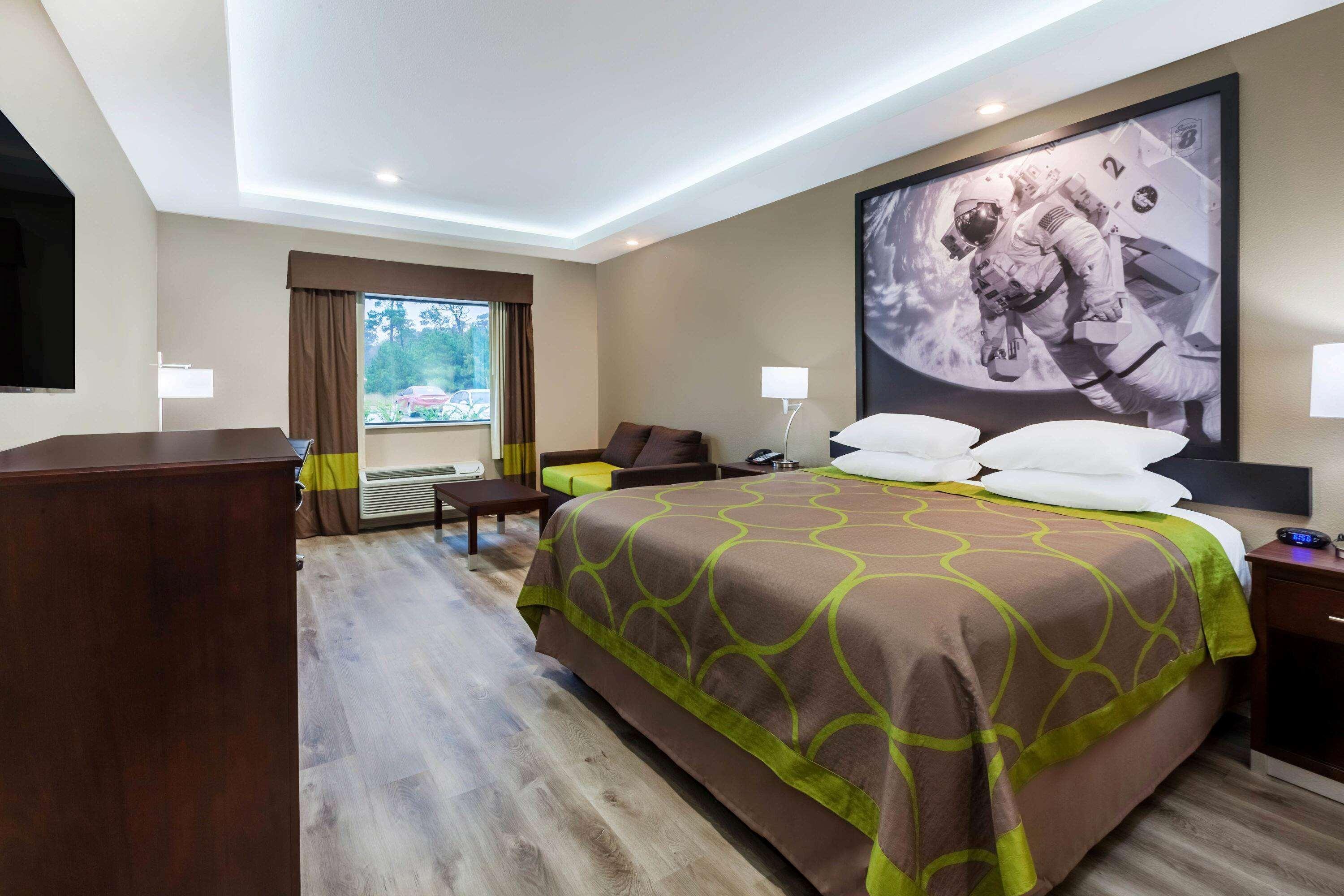 Super 8 By Wyndham Kingwood Houston North Hotel Porter Bagian luar foto