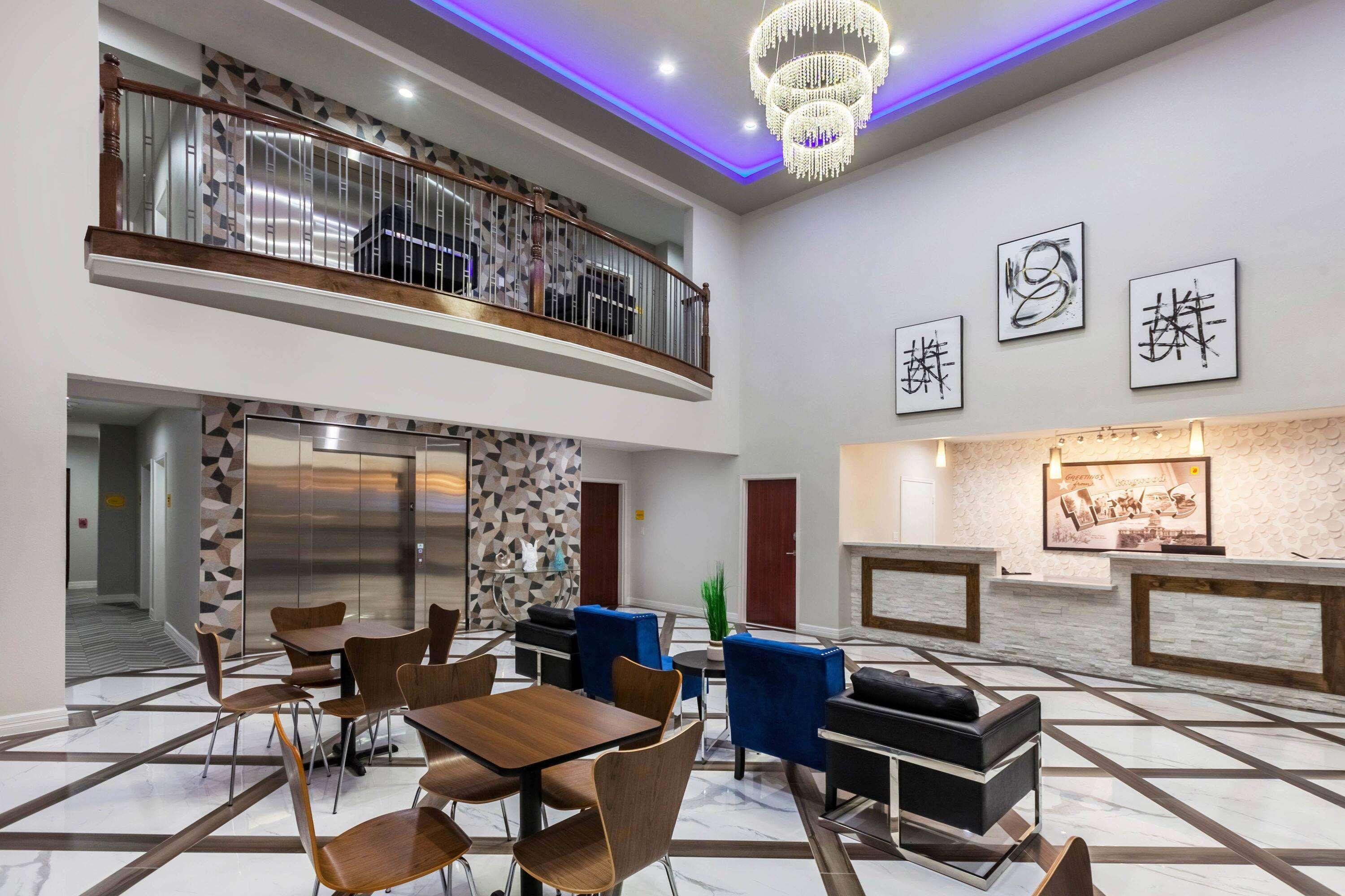 Super 8 By Wyndham Kingwood Houston North Hotel Porter Bagian luar foto