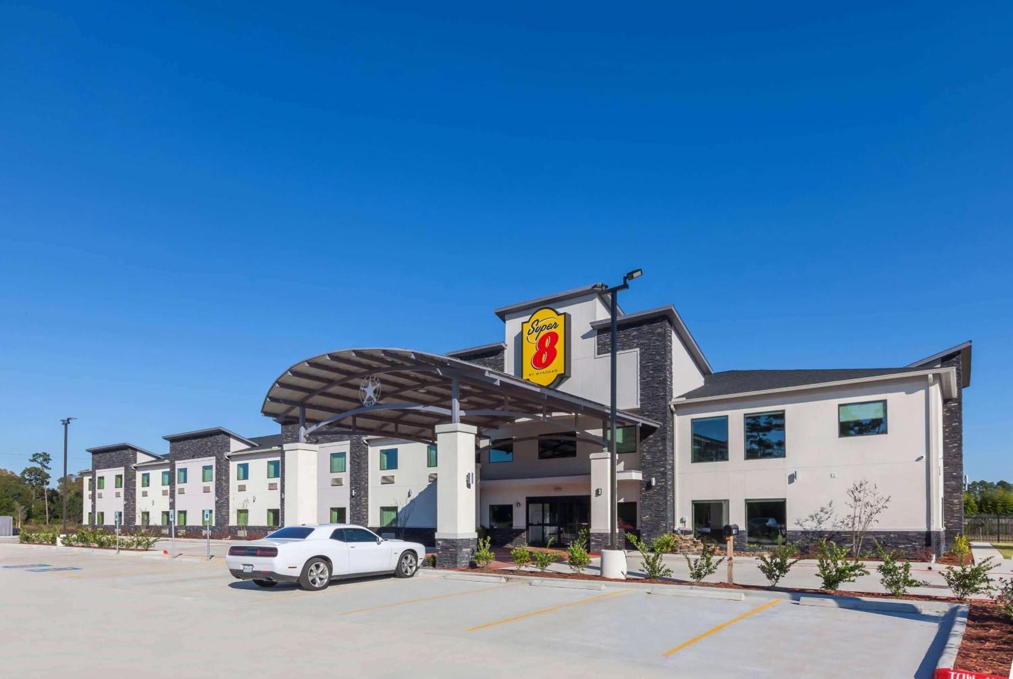 Super 8 By Wyndham Kingwood Houston North Hotel Porter Bagian luar foto